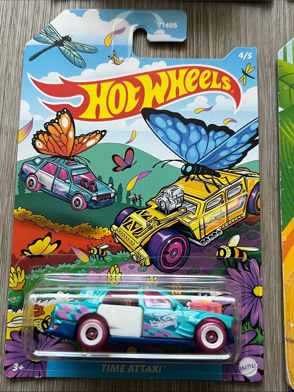 Assorted Hot Wheels - Picture 5 of 10